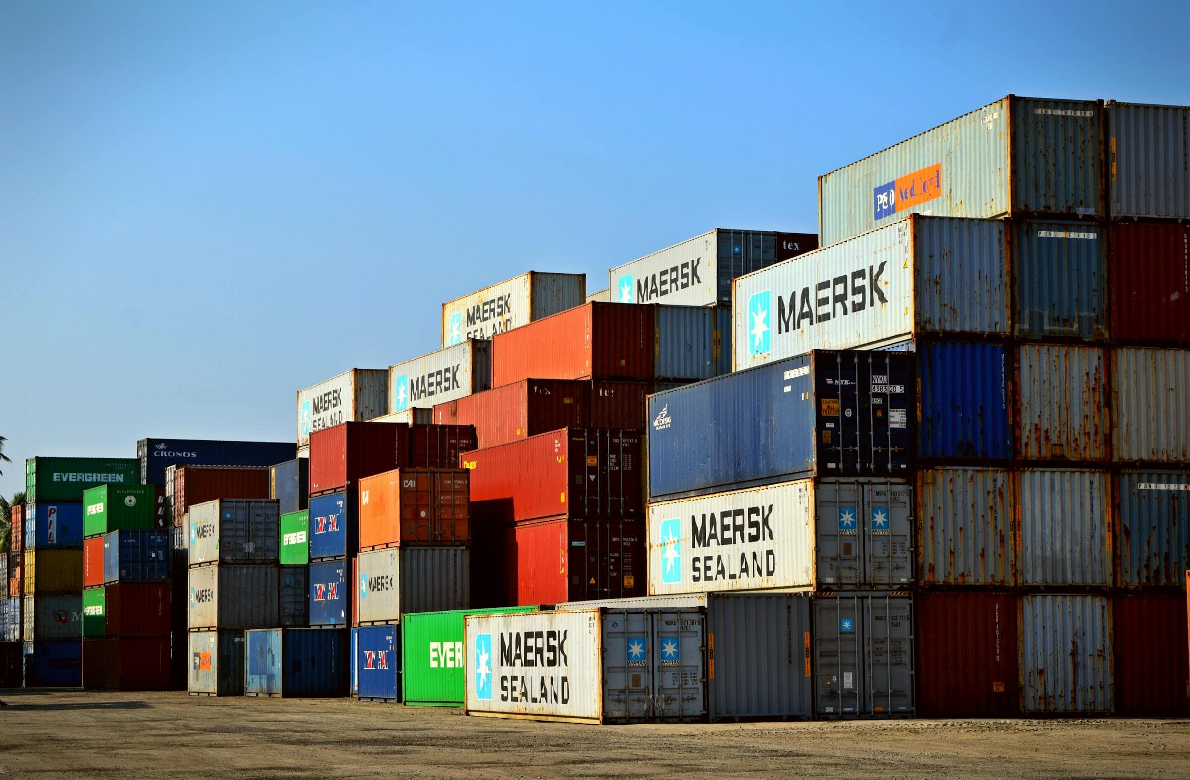 Modern global trade routes and export logistics